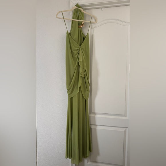 DEBUT DRESS - Picture 3 of 7